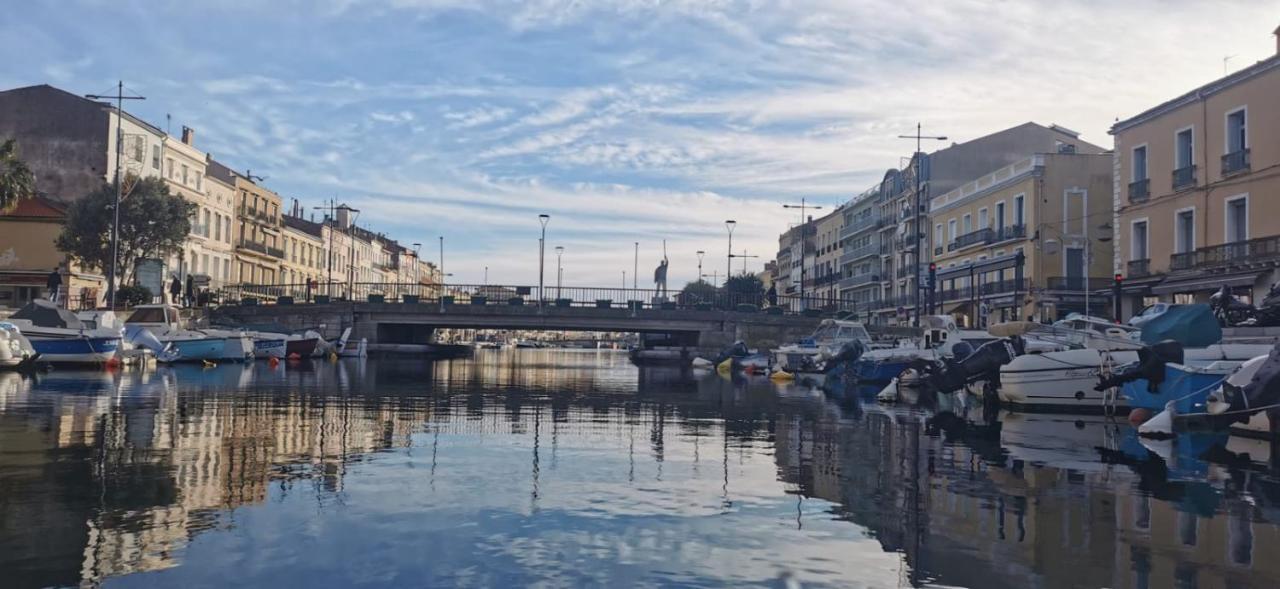 Vues Exceptionnelles Mer, Port Et Toits De Sète Exterior foto
